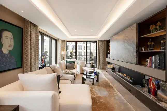 Flat for sale in Mulberry Square, Belgravia, London SW1W, United Kingdom