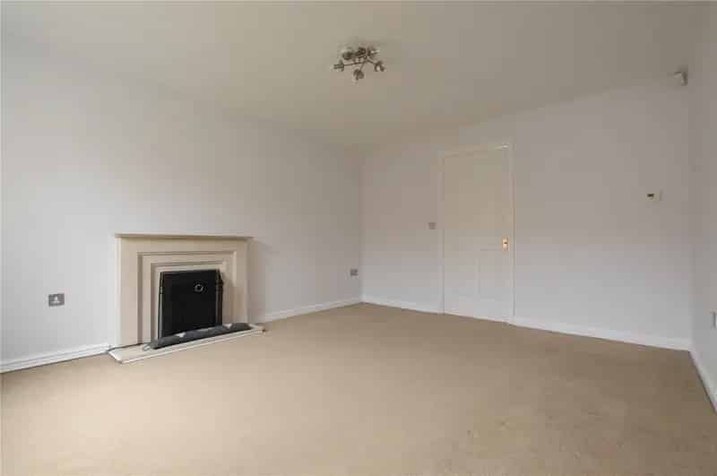 3 Bed Semi Detached House For Sale No Onward Chain
