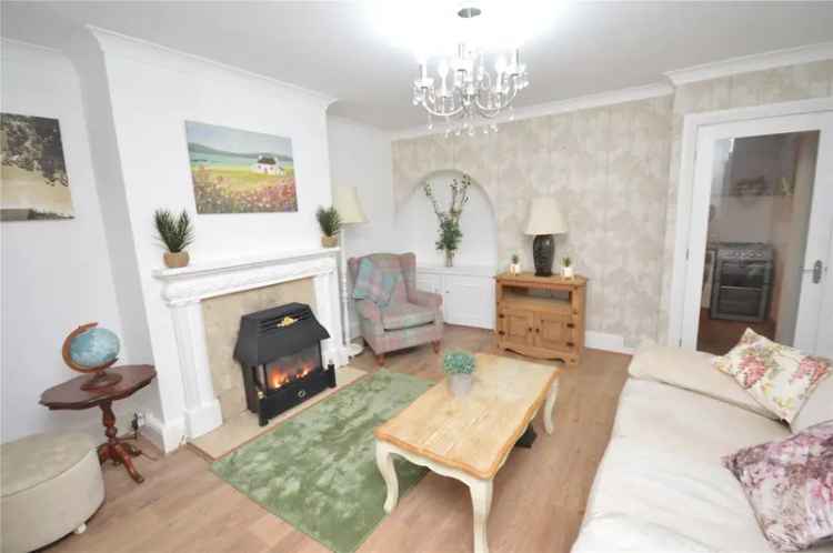 House For Sale in Leeds, England