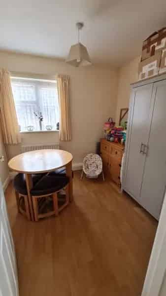 2-Bedroom Bungalow in Pirton Hertfordshire Near Train Links