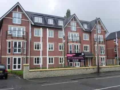 2 Bed Apartment Whalley Range Manchester Zero Deposit Available