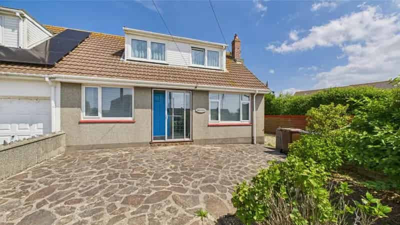 3 Bedroom Bungalow for Sale