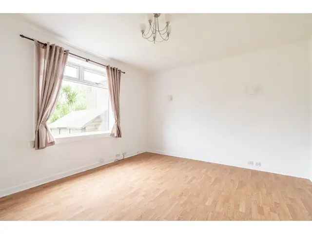 2 bedroom flat  for sale