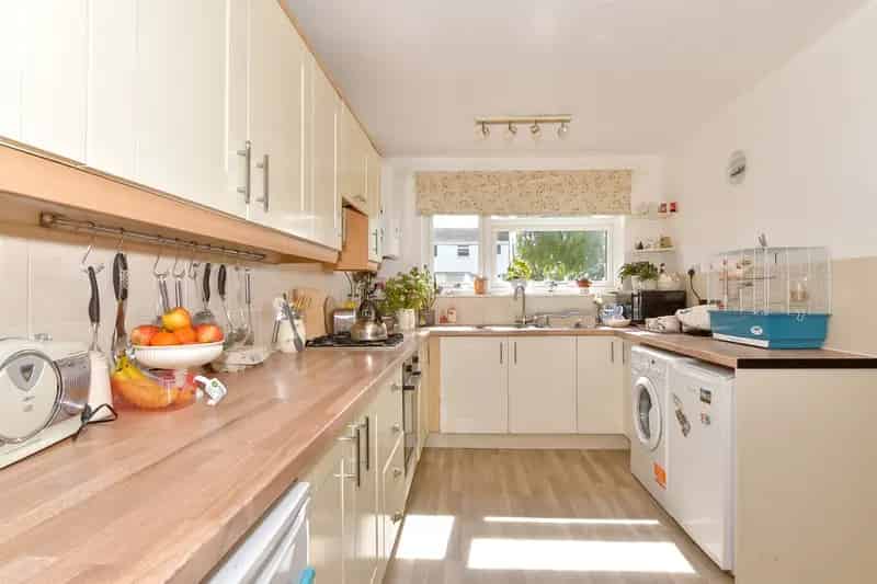 3 Bedroom End Terrace House for Sale Near Station