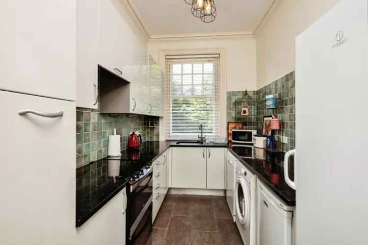 Two Bedroom Apartment Meads Refurbished Sash Windows Allocated Parking