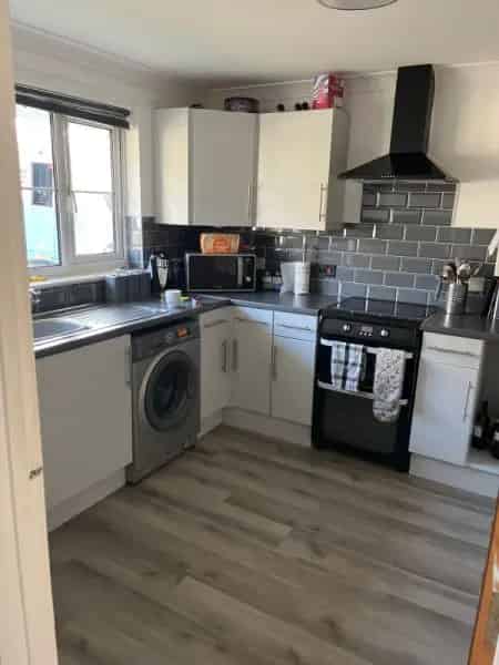 Modern 3-Bedroom House River View Parking