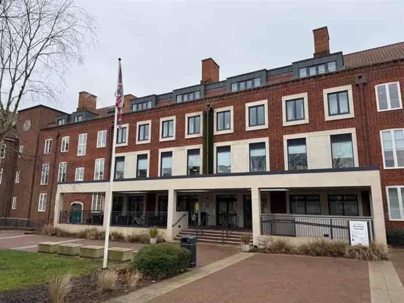 Commercial property For Rent , Halewood Way, London, England