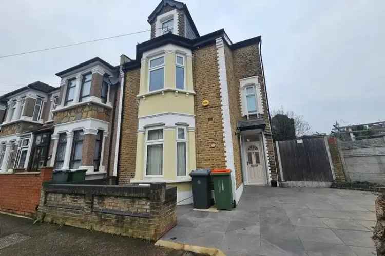 5 bedroom end of terrace house for sale