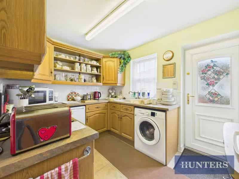 2 bedroom Bungalow
 For Sale 
Total Size: 685 SQ FT