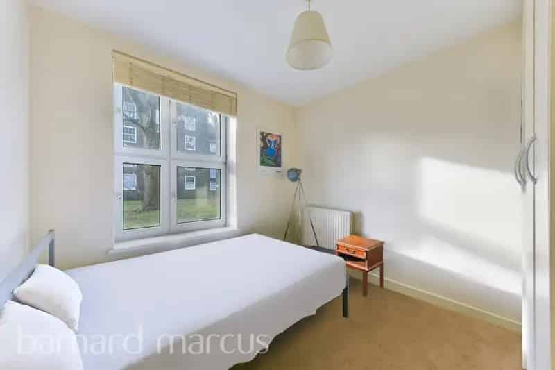3 Double Bedroom Flat near Wandsworth Town Station