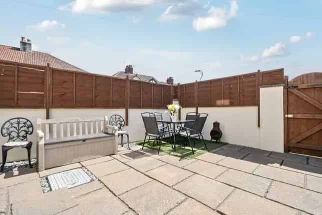 2 Bed End Terrace House Boston Road Bristol