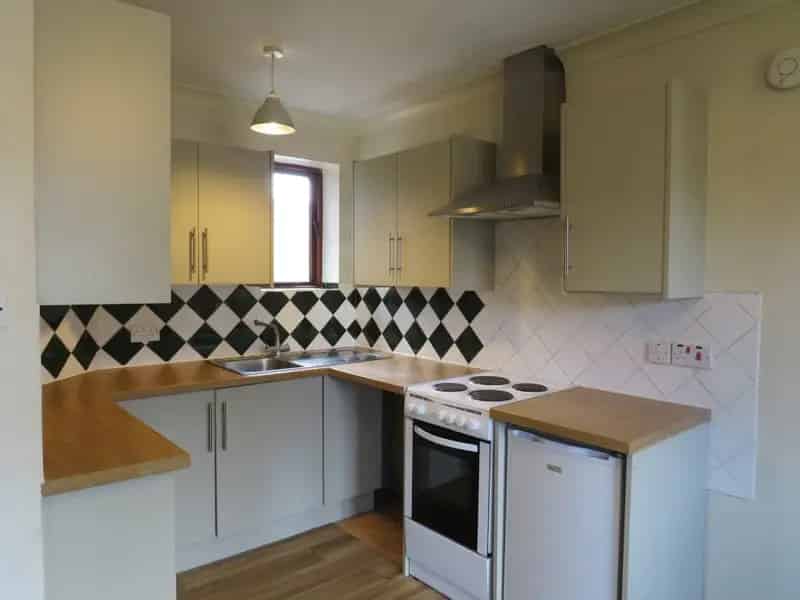 City Centre One Bedroom Maisonette with Parking