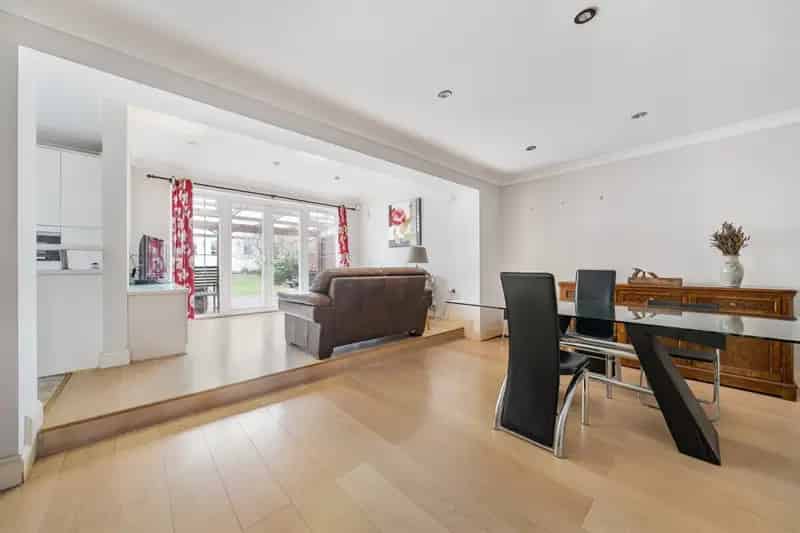 5 Bed Family Home with Annexe and Large Garden
