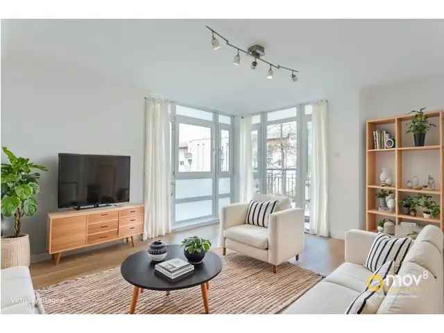2 Bedroom Flat for Sale in Edinburghs Brunswick Area