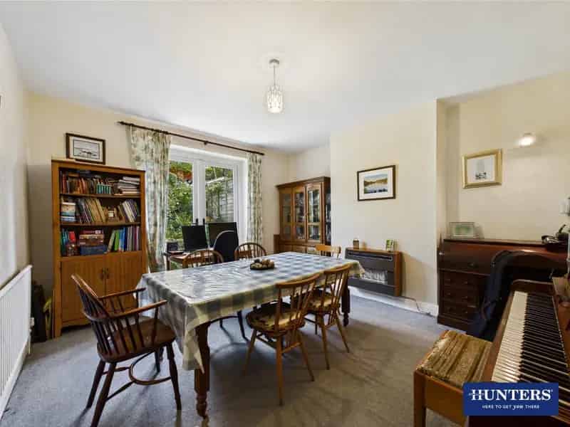 4 bedroom House
 For Sale