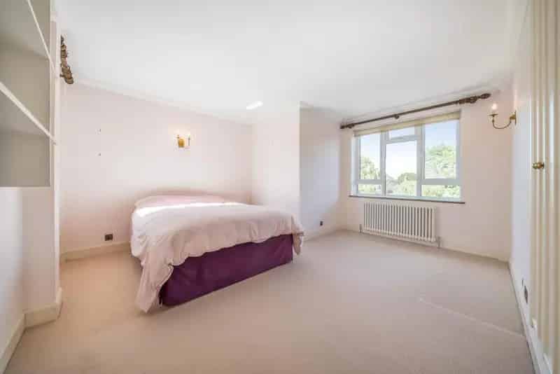 Three Double Bedroom Apartment near Wimbledon Park