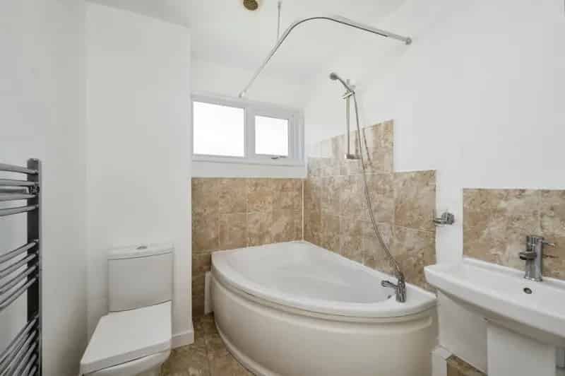 3 Bedroom Semi Detached House Skewen Neath