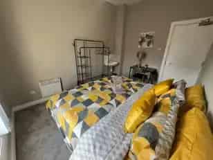 Modern King-Size Room Belfast University Quarter All Bills Included