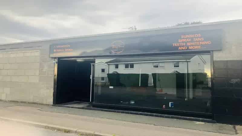 Large RetailOffice Unit in Busy Residential Area