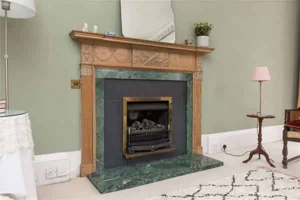First Floor Apartment near West End Edinburgh Four Double Bedrooms