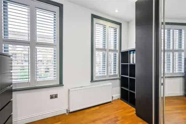 Four Story Freehold House in Barnsbury Conservation Area