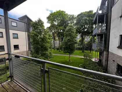 2 Bed Furnished Flat Aberdeen - Car Park Balcony En-Suite
