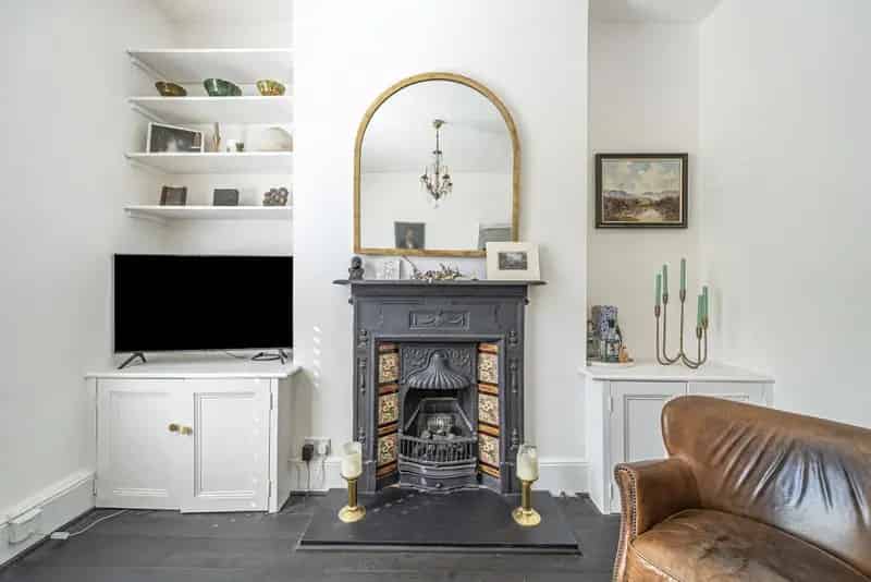 Two Bedroom Victorian Flat Kennington