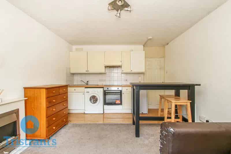 1 Bedroom Flat to Rent in Carrington Nottingham