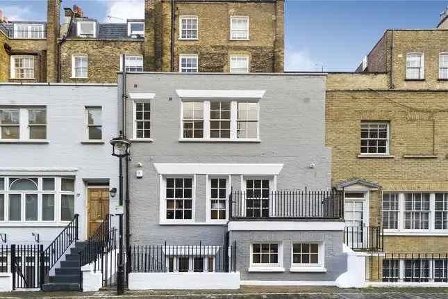 3-Bed Mews House Marylebone Exceptional Standard Private Balcony Communal Garden