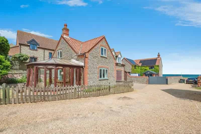 Three Bedroom Detached House with Sea Views in Mundesley