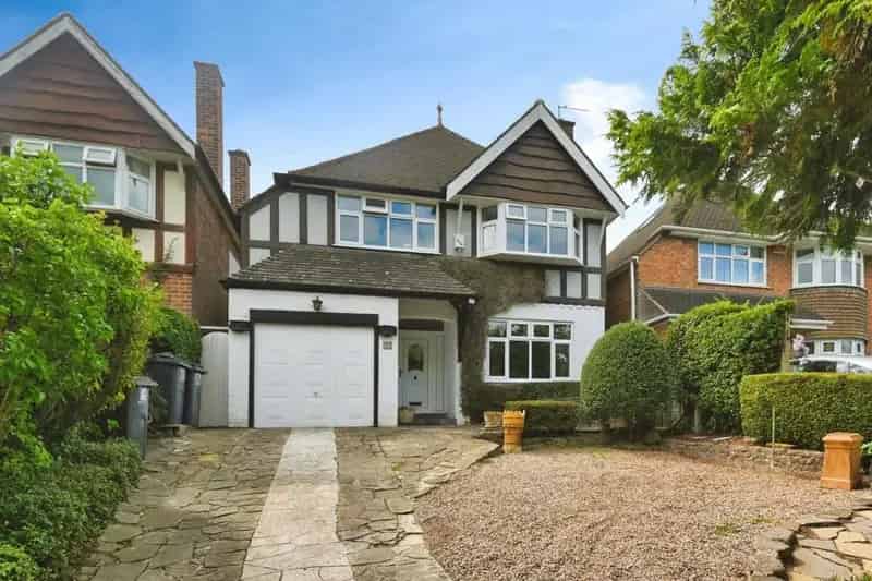 3 Bedroom Detached House for Sale Sutton Coldfield Walmley