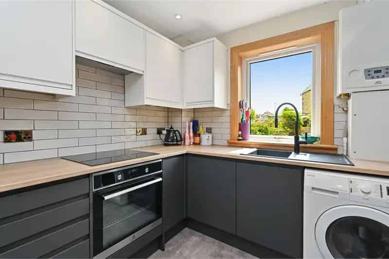 2 Bed Terraced House Murrayfield Edinburgh Garage