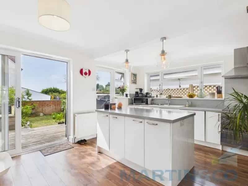 3 bedroom House
 To Rent