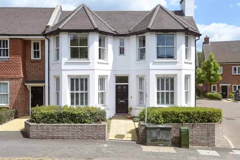 2 Bedroom Apartment near Merstham Station