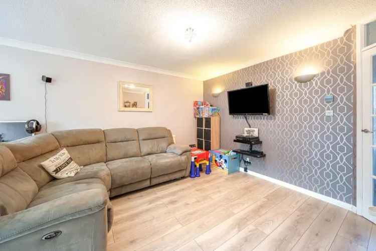 3 Bedroom Terraced House for Sale in Gloucestershire