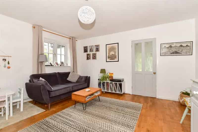 3 Bedroom Semi-Detached House for Sale in Surrey Hills Village