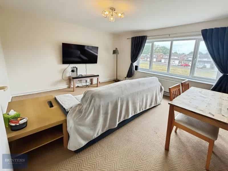 2 bedroom Flat
 For Sale