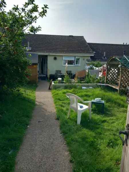 Bungalow For Rent in South Hams, England