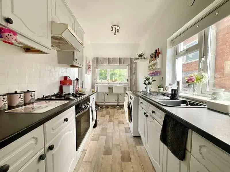 3 bed house for sale