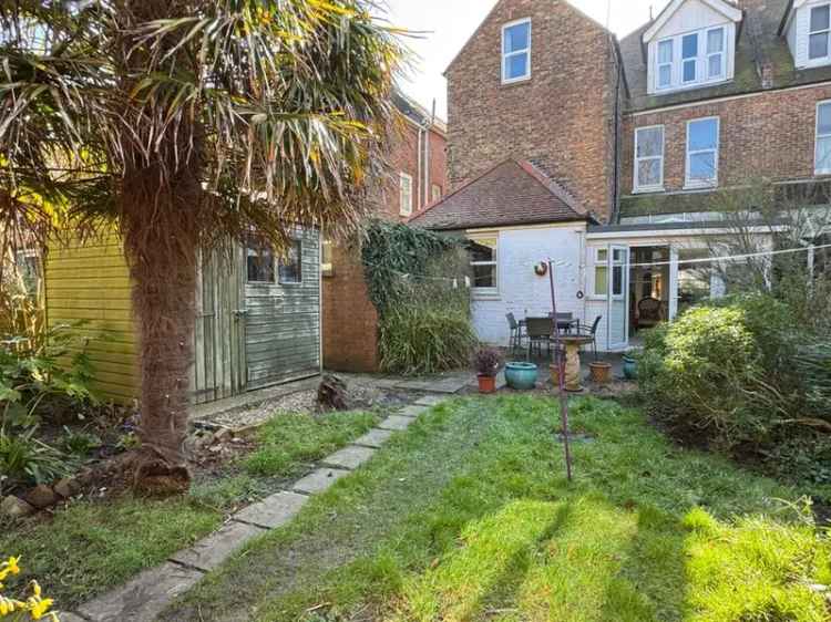 2 Bedroom Flat for Sale Folkestone Kent