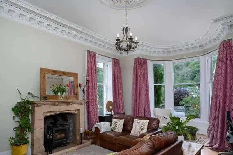 2 Bed Ground Floor Flat for Sale Traditional Property