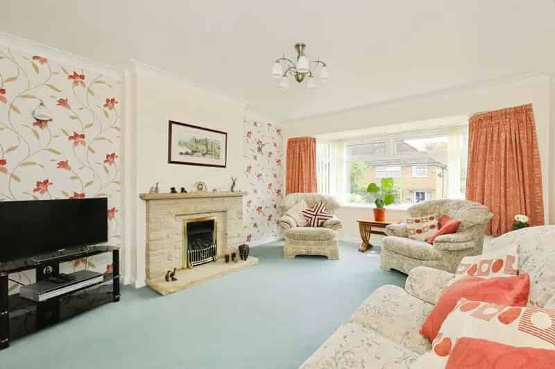3 Bedroom Semi Detached House Dinnington South Yorkshire