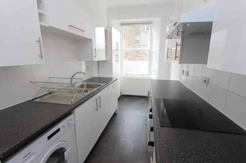2 Bedroom Flat to Rent in Portobello