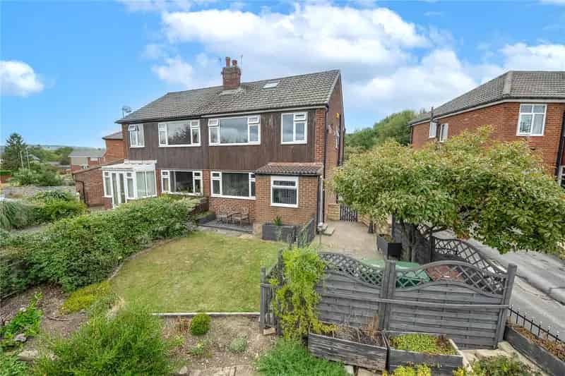 House For Sale , 161, Queensway, Leeds, England