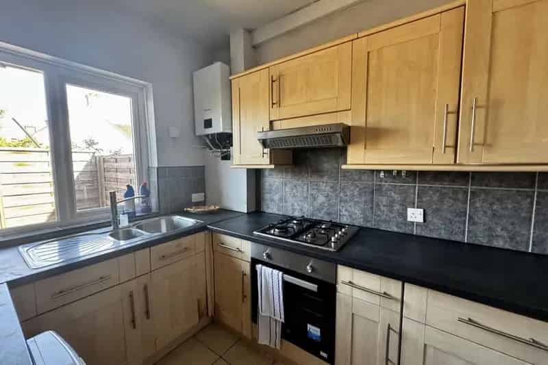 3 Bed Victorian Apartment Near Richmond Park