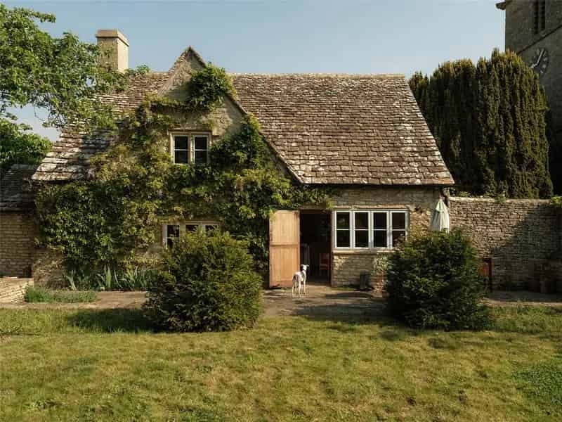 Grade II Listed Cotswolds Cottage Oaksey 2 Bedrooms