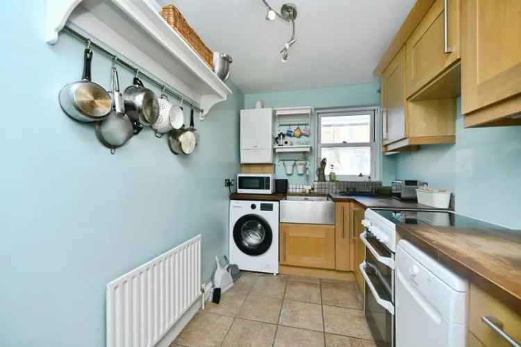2 Bedroom Flat for Sale near Preston Park Station
