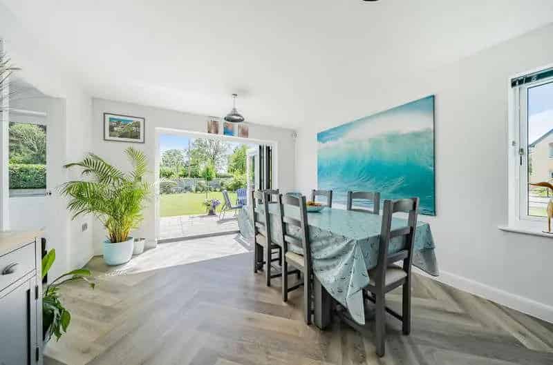 4 Bed Detached House for Sale