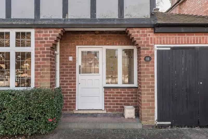 3 Bedroom Detached House For Sale Near Royal Sutton Park