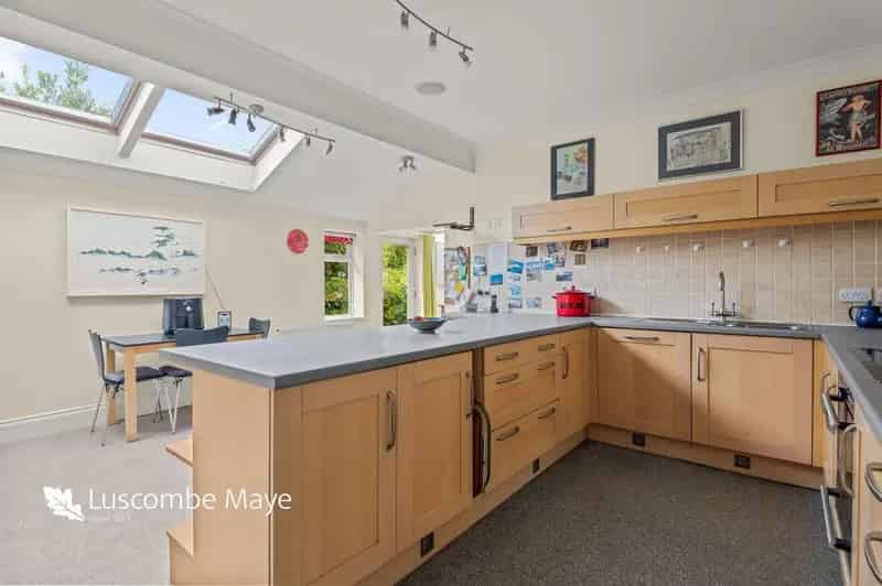 4 5 Bed Detached House for Sale in South Brent